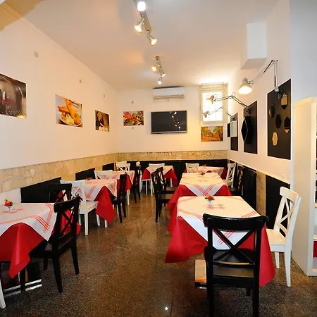 Palazzo Rosa Frühstückspension Frosinone